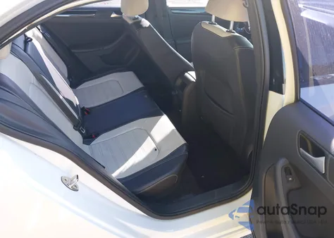 2015 Volkswagen Jetta 1.8T Sport from USA, damaged, VIN 3VWD17AJ4FM345193